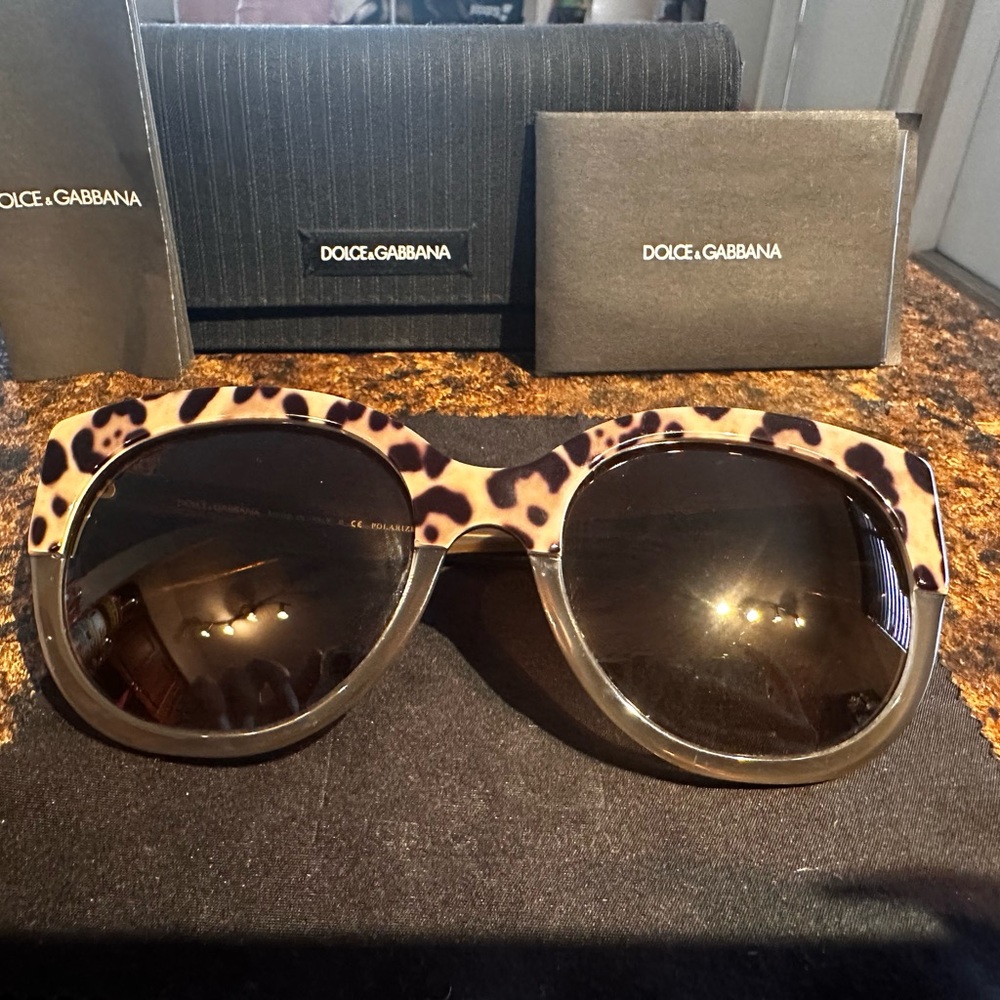 Dolce and Gabbana leopard print sunglasses